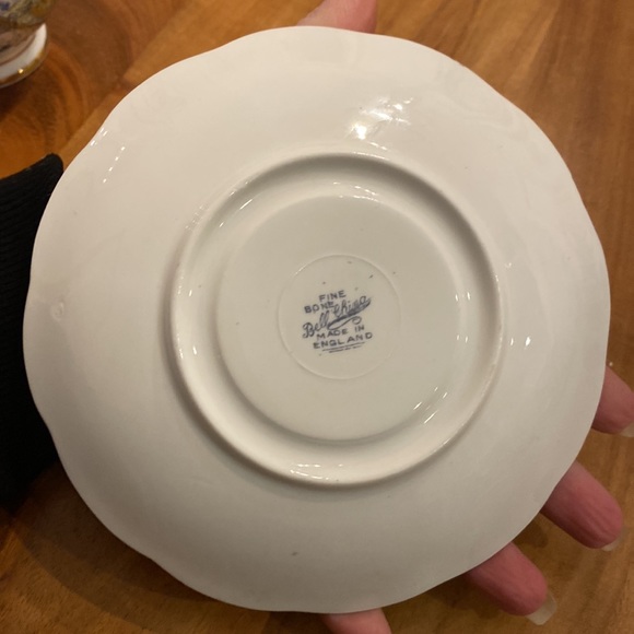 Vintage Fine Bone Bell China Tea Cup and Saucer - Picture 9 of 11